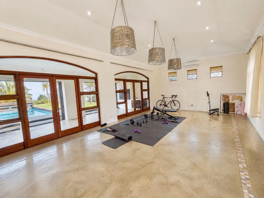 To Let 4 Bedroom Property for Rent in Klein Zevenwacht Western Cape